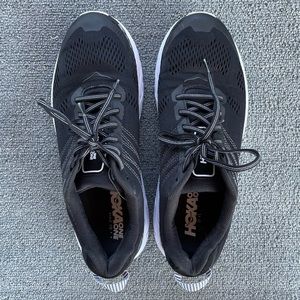 Hoka One One Clifton 6 running shoes, size 10